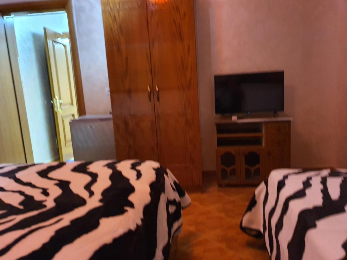 Kompleksi Gjoni Fier Esterno foto