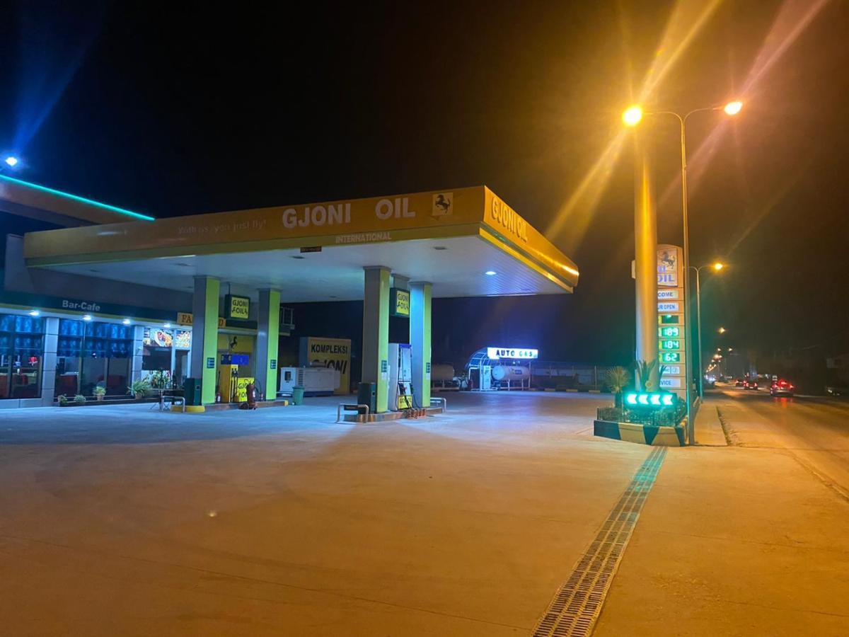 Kompleksi Gjoni Fier Esterno foto