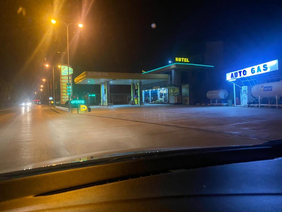 Kompleksi Gjoni Fier Esterno foto